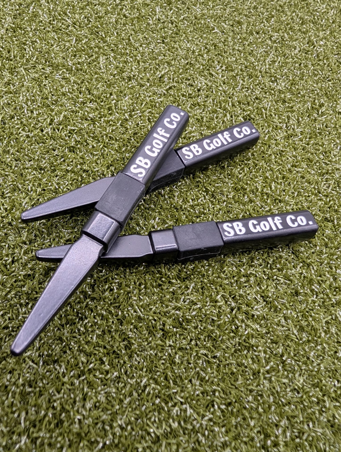 Single Prong Divot Tool