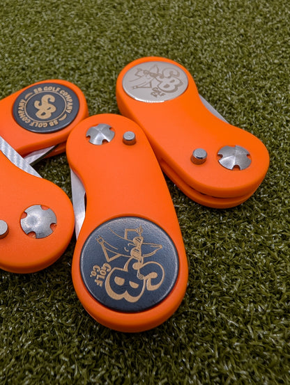 Lightweight Folding Divot Tool